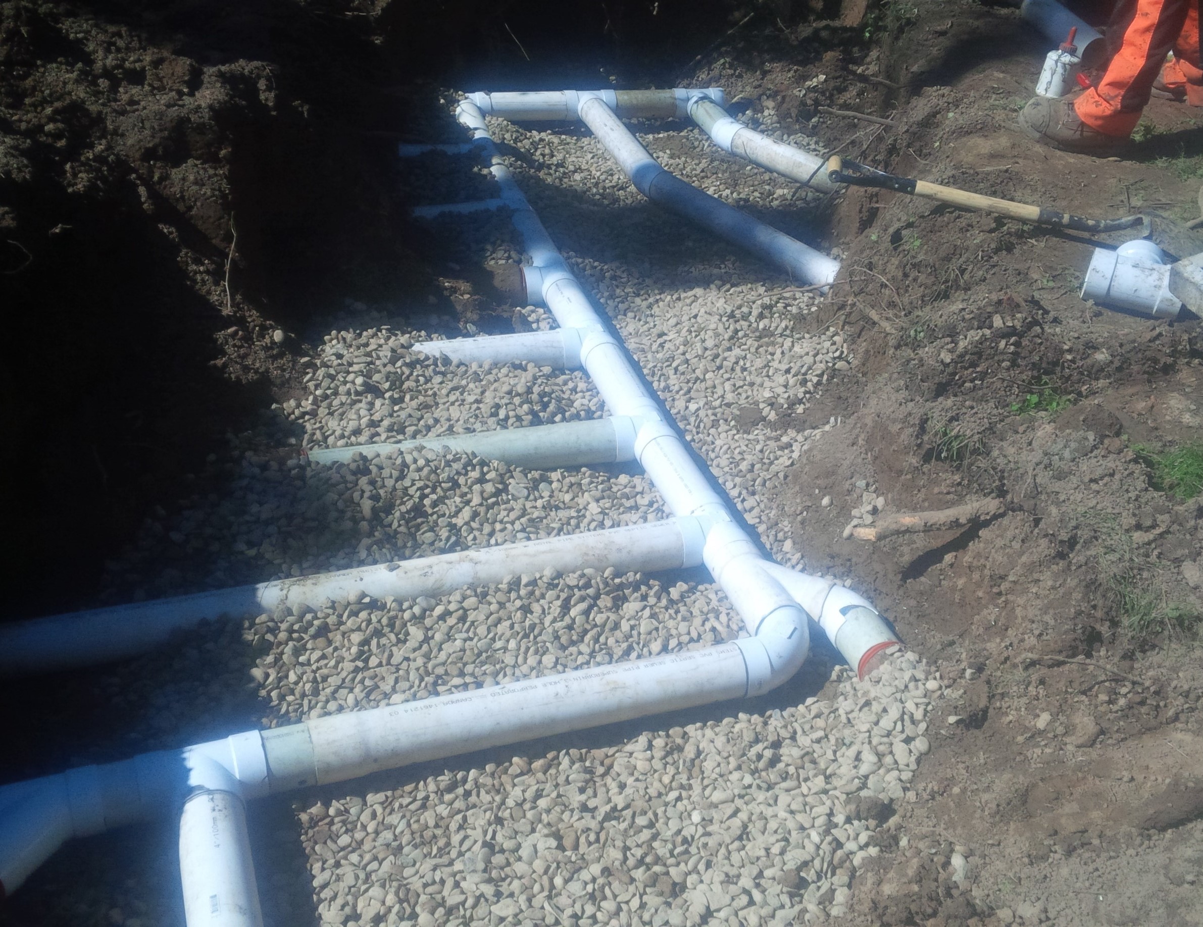 Extensive septic bed repair in Dundas, restoring functionality and extending the system's service life.